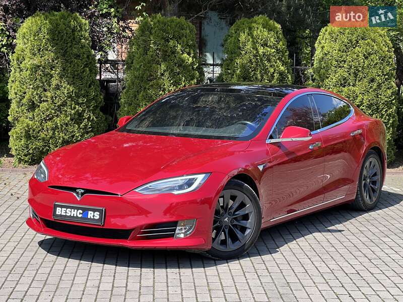 Ліфтбек Tesla Model S 2017 в 