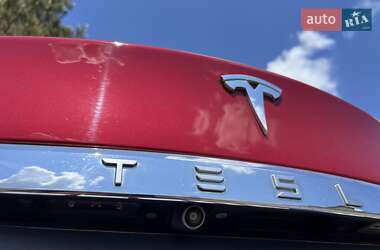 Ліфтбек Tesla Model S 2017 в 