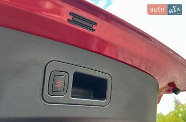 Ліфтбек Tesla Model S 2017 в 