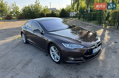 Ліфтбек Tesla Model S 2014 в Києві