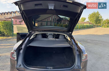Лифтбек Tesla Model S 2014 в 