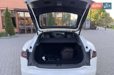 Лифтбек Tesla Model S 2017 в 