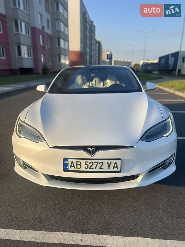 Tesla Model S 2018