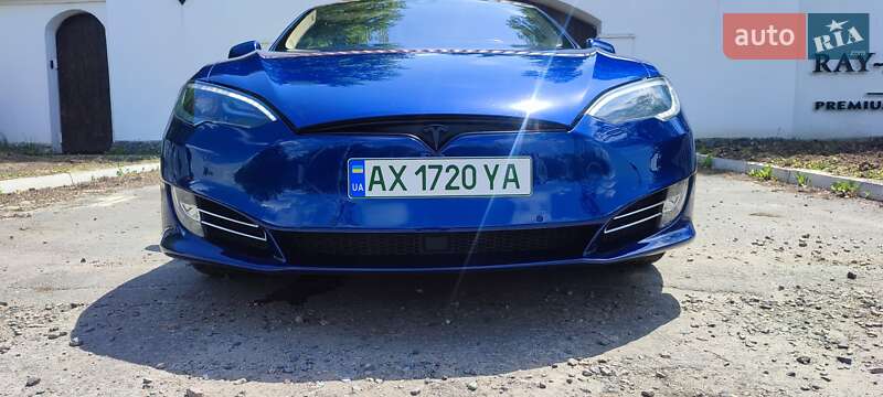 Ліфтбек Tesla Model S 2015 в Харкові