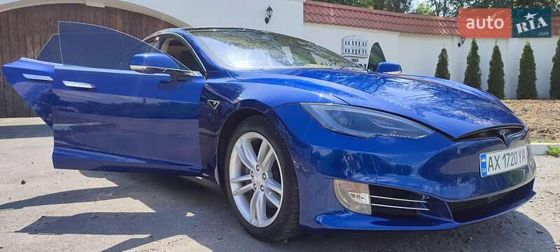 Ліфтбек Tesla Model S 2015 в Харкові