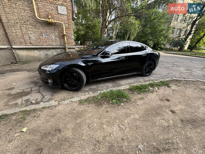 Ліфтбек Tesla Model S 2014 в Миколаєві