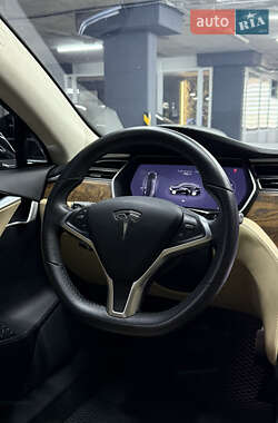 Лифтбек Tesla Model S 2017 в 