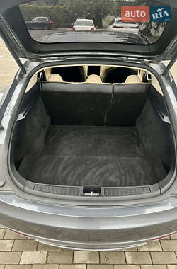 Лифтбек Tesla Model S 2013 в 
