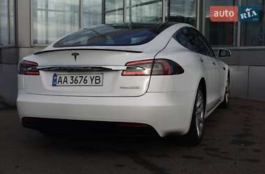 Ліфтбек Tesla Model S 2019 в 