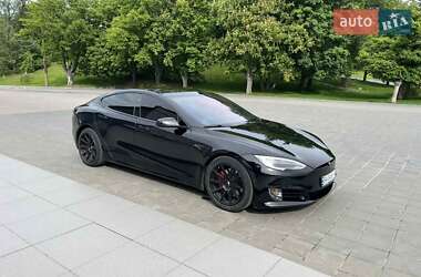 Ліфтбек Tesla Model S 2017 в 