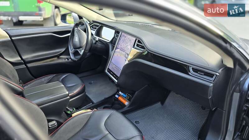 Лифтбек Tesla Model S 2013 в Харькове