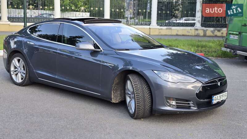 Лифтбек Tesla Model S 2013 в Харькове