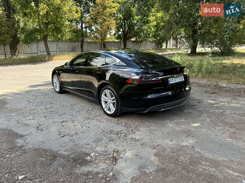 Лифтбек Tesla Model S 2014 в Харькове