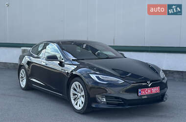 Лифтбек Tesla Model S 2017 в Виннице