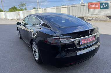 Лифтбек Tesla Model S 2017 в 