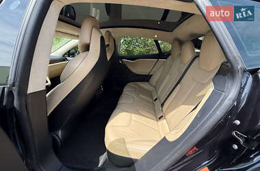 Лифтбек Tesla Model S 2017 в 