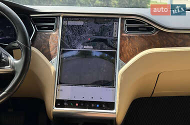 Лифтбек Tesla Model S 2017 в 