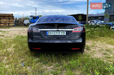 Лифтбек Tesla Model S 2017 в 
