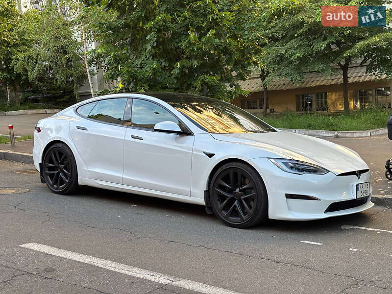 Tesla Model S 2022