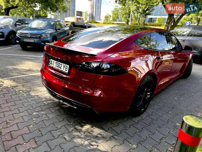 Лифтбек Tesla Model S 2014 в Киеве