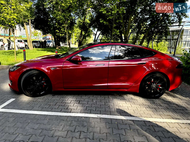 Лифтбек Tesla Model S 2014 в Киеве
