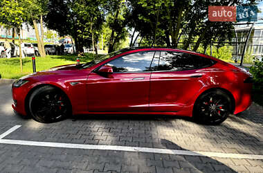 Лифтбек Tesla Model S 2014 в 
