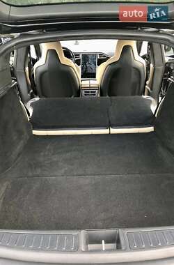 Лифтбек Tesla Model S 2016 в 