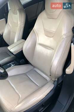 Лифтбек Tesla Model S 2016 в 