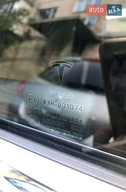 Лифтбек Tesla Model S 2016 в 