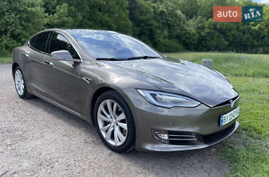 Лифтбек Tesla Model S 2016 в 