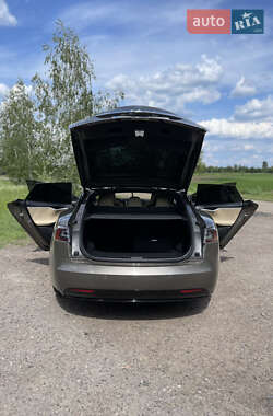 Лифтбек Tesla Model S 2016 в 