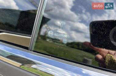 Лифтбек Tesla Model S 2016 в 