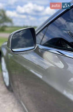 Лифтбек Tesla Model S 2016 в 