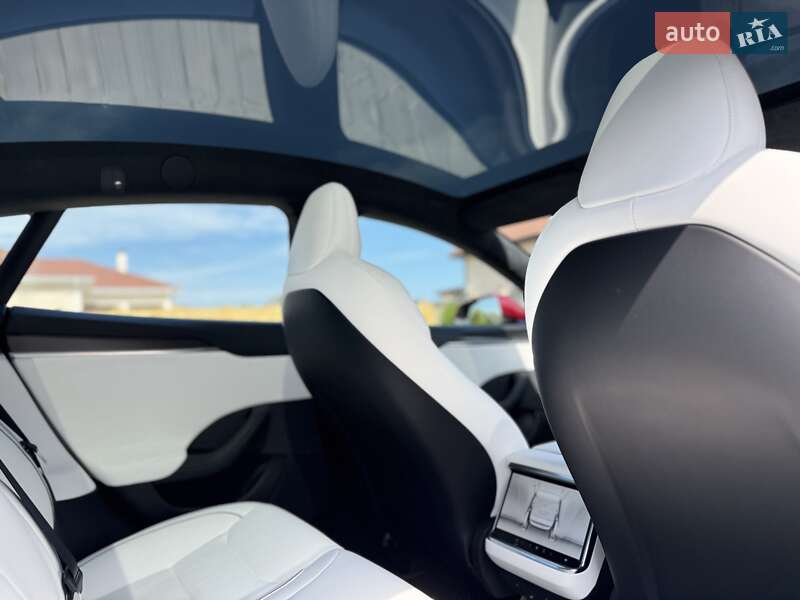 Ліфтбек Tesla Model S 2023 в Одесі
