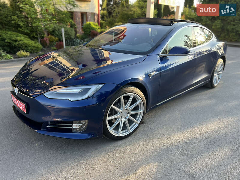 Лифтбек Tesla Model S 2017 в Тернополе