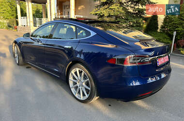 Лифтбек Tesla Model S 2017 в 