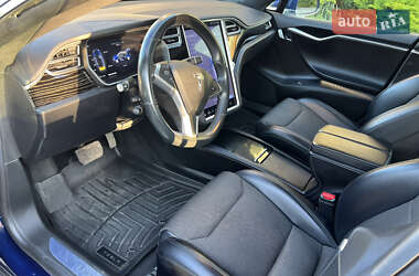 Лифтбек Tesla Model S 2017 в 