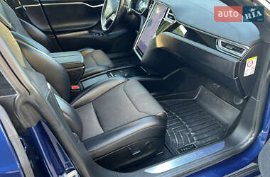 Лифтбек Tesla Model S 2017 в 
