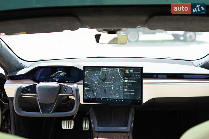 Лифтбек Tesla Model S 2023 в Киеве