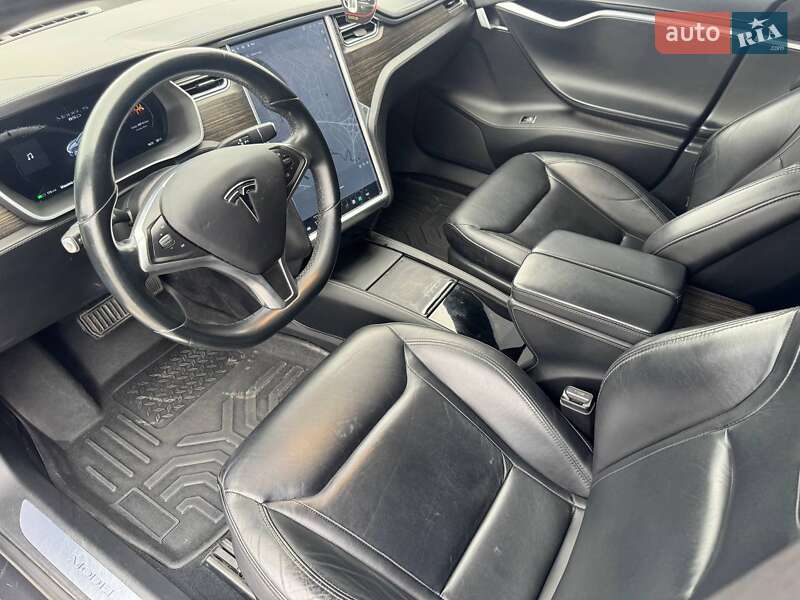 Ліфтбек Tesla Model S 2015 в Харкові