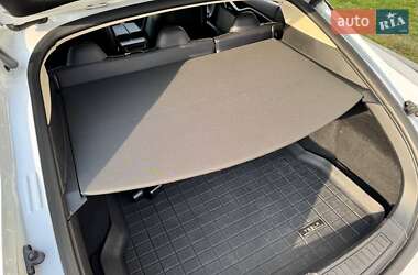 Лифтбек Tesla Model S 2013 в 