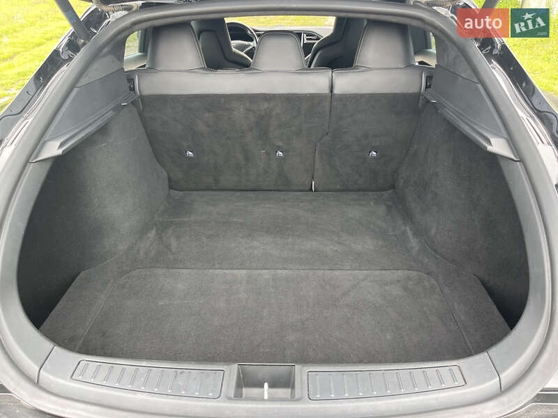 Лифтбек Tesla Model S 2016 в Львове фото 10 Лифтбек Tesla Model S 2016 в Львове