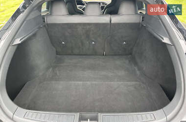 Лифтбек Tesla Model S 2016 в 