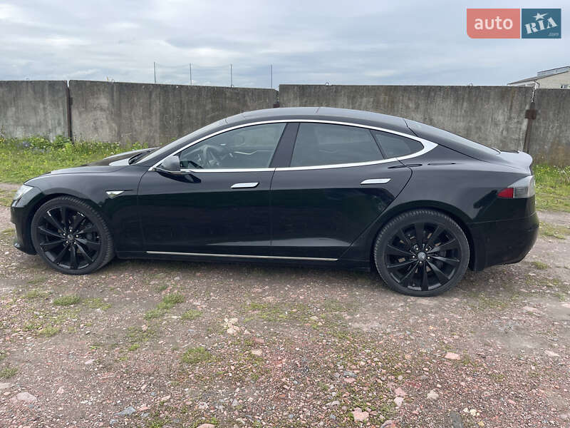 Лифтбек Tesla Model S 2016 в Львове фото 11 Лифтбек Tesla Model S 2016 в Львове