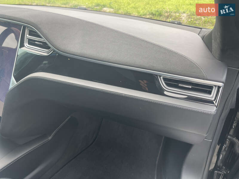 Лифтбек Tesla Model S 2016 в Львове фото 17 Лифтбек Tesla Model S 2016 в Львове