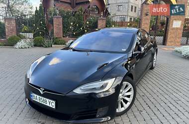 Лифтбек Tesla Model S 2016 в Черноморске