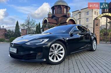 Лифтбек Tesla Model S 2016 в 