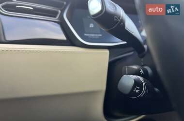 Лифтбек Tesla Model S 2016 в 