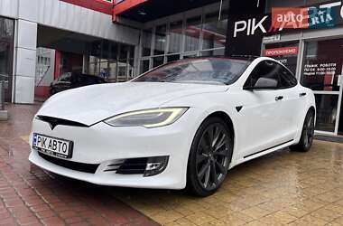 Лифтбек Tesla Model S 2020 в Львове