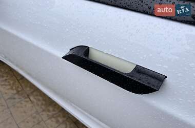Лифтбек Tesla Model S 2020 в Львове